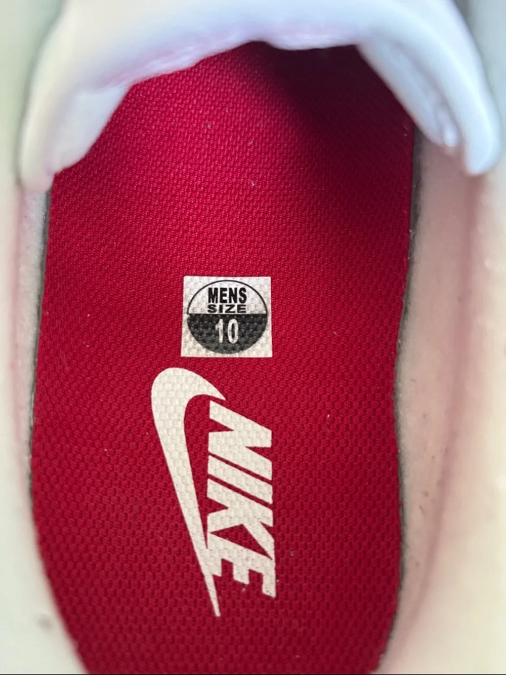 Nike Cortez 72 Leather Sneakers with Red Swoosh - size 10 - Picture 4 of 7
